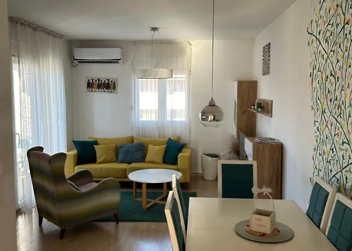 Ana's 2 Bedrooms Lovely Flat