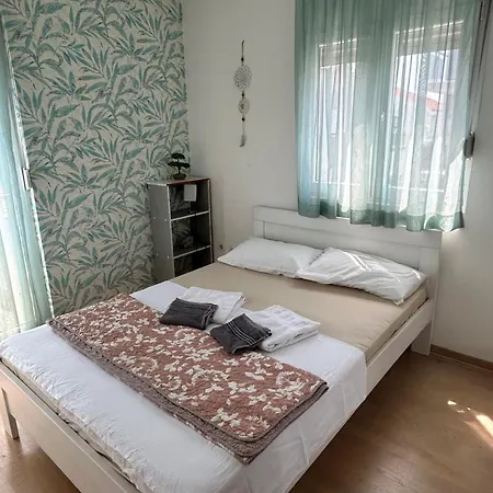 Apartment Ana's 2 Bedrooms Lovely Flat Podgorica
