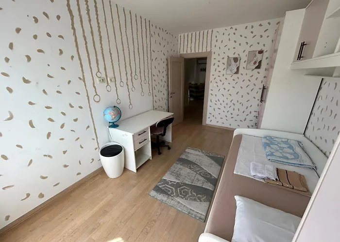 Ana's 2 Bedrooms Lovely Flat